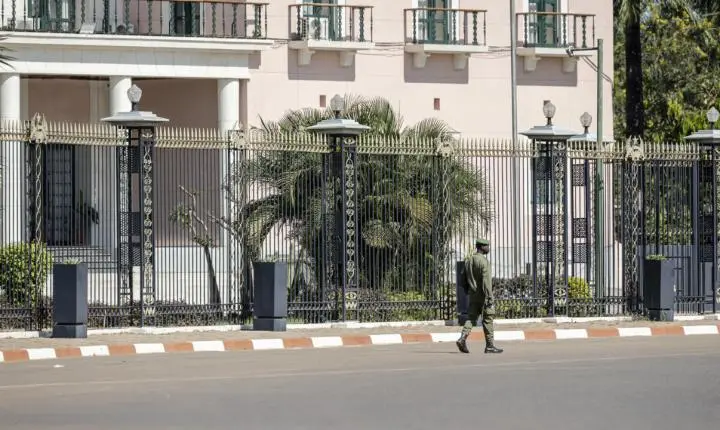 Guiné-Bissau: desarmamento de milícias é visto como ruptura com o antigo poder
