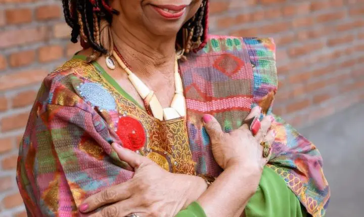 Helena Theodoro ministra curso gratuito sobre filosofia africana e carnaval no RJ
