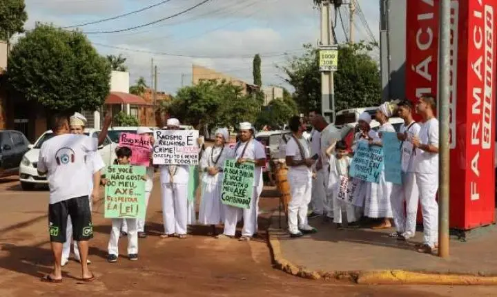 Povo do Axé protesta em Campo Grande contra a intolerância religiosa