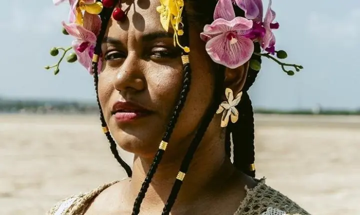 Luana Tavares lança álbum visual Outro Astral com afropernambucanas em Goiana/PE: corpos, vozes, performances e território