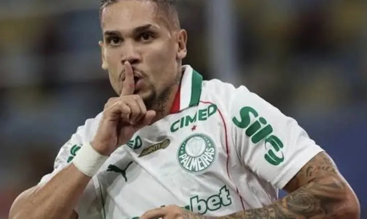 Paulinho, atacante do Palmeiras, detalha apoio a Lula em redes sociais