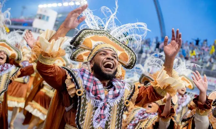 Carnaval SP 2027 bate recorde de inscrições e prefeitura acelera preparativos