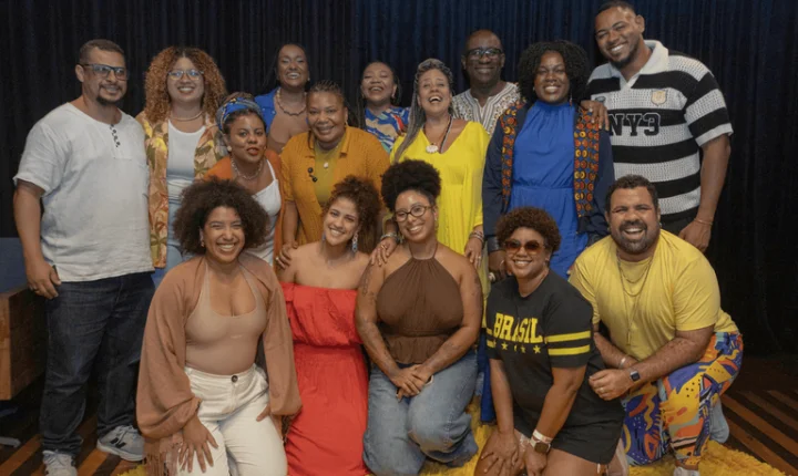 Ministra Margareth Menezes dialoga com influenciadores digitais e comunicadores sobre a cultura em Salvador