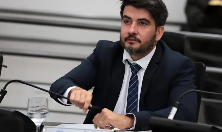 STJ mantém condenação e inelegibilidade de vereador por crime de racismo