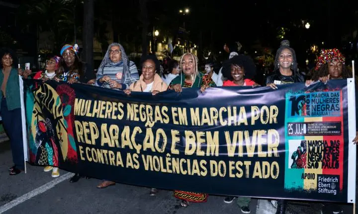 Mulheres negras marcham por justiça, reparação e Bem Viver em São Paulo
