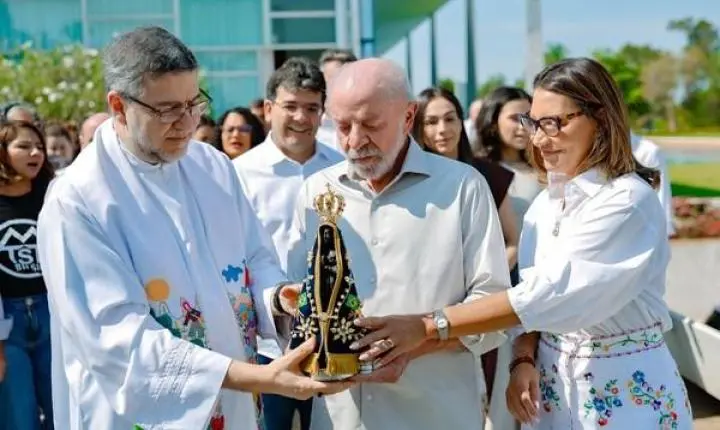 Nossa senhora aparecida completa 95 anos como padroeira do brasil