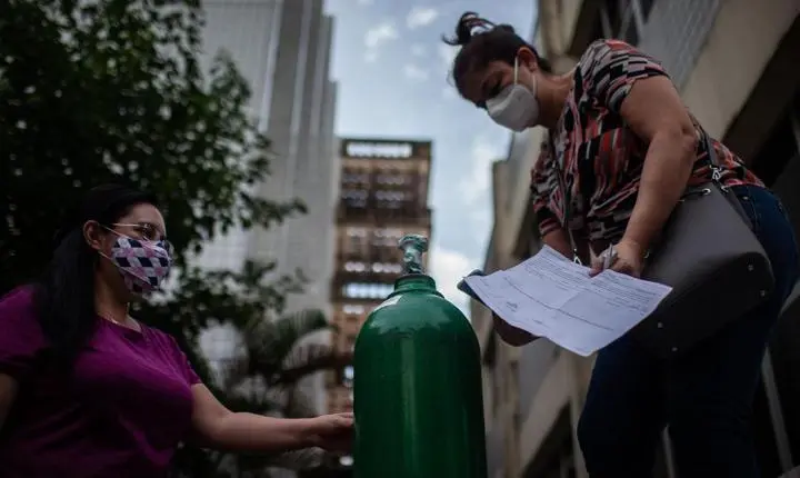 Crise sanitária da pandemia em Manaus deixa marcas profundas e luto eterno