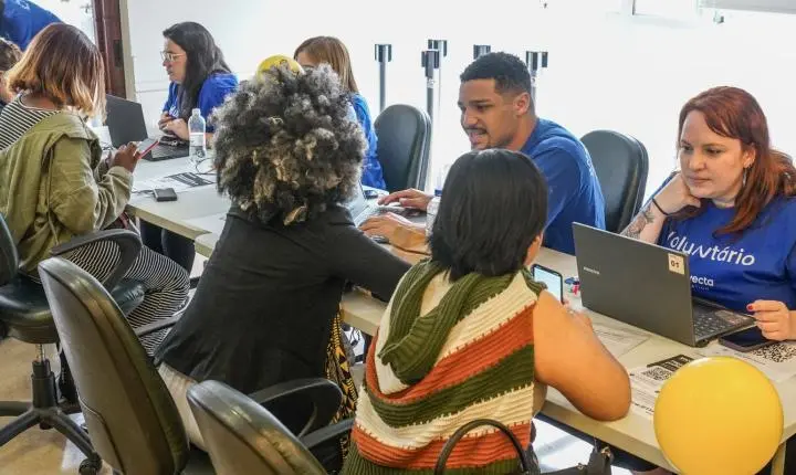 Ação de empregabilidade apoia refugiados e migrantes no centro de São Paulo