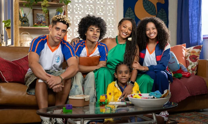 Autores da nova novela das sete explicam o significado de Por Você