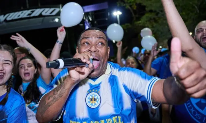 Vila Isabel pulsa no Boulevard 28 de Setembro com samba precioso