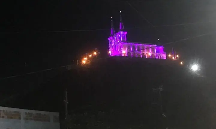 Rio de Janeiro se ilumina de roxo em apoio aos pacientes com lúpus
