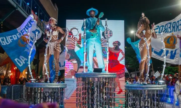 Samba da Vila Isabel se torna um fenômeno e arrebata o coração do carnaval