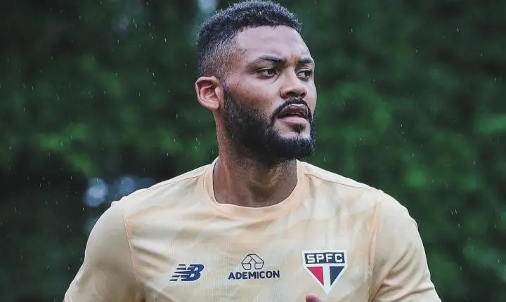 São Paulo celebra avanço na recuperação do zagueiro Sabino