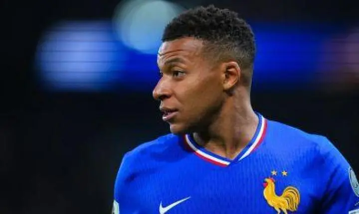 Seleção da França sofre novos ataques de racismo às vésperas de duelo contra a Espanha