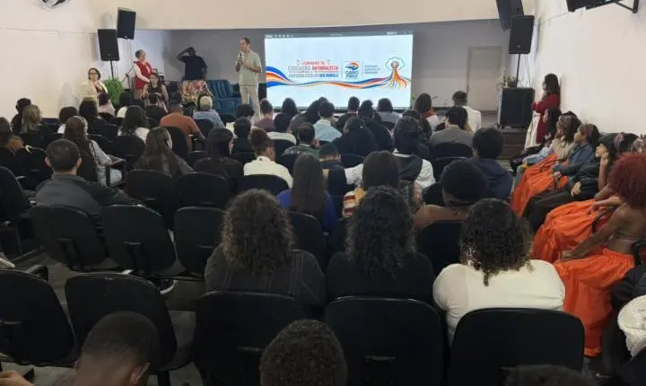 Cabo Frio realiza seminário sobre educação quilombola e práticas antirracistas
