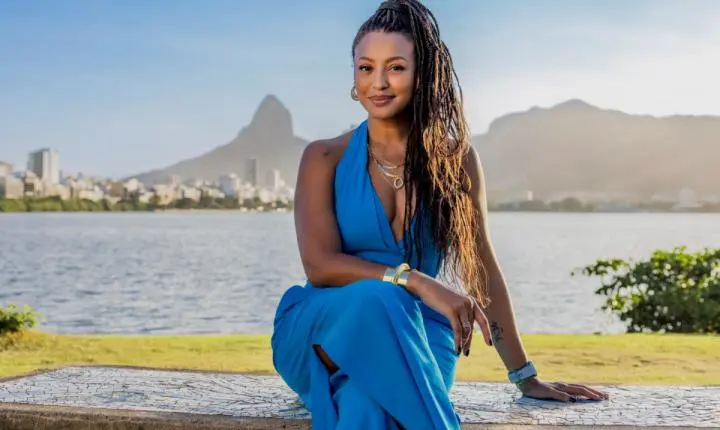 Sheron Menezzes vive médica e encara maternidade atípica na novela Por Você