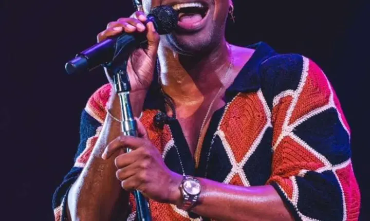 Thiaguinho traz a turnê Bem Black para show em Porto Alegre no dia 12 de setembro