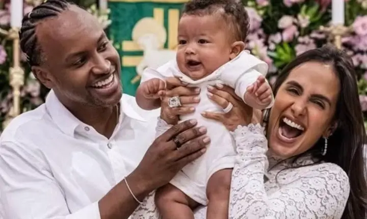 Thiaguinho comemora primeiro Dia dos Pais e se emociona com filho Bento