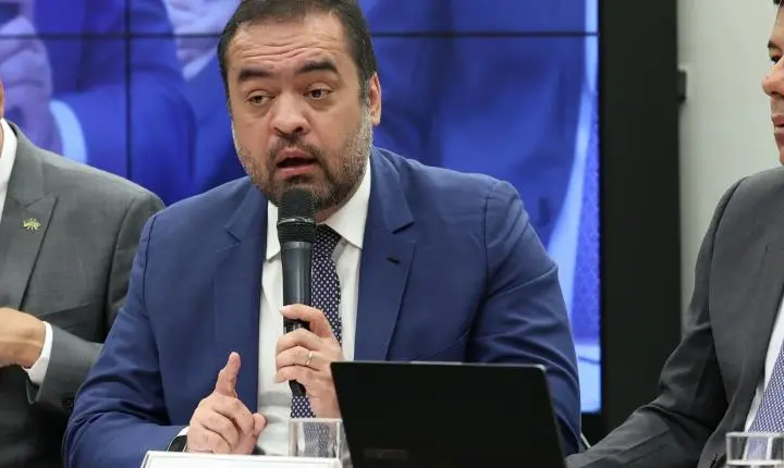 Tribunal Superior Eleitoral mantém condenação de Claudio Castro à inelegibilidade
