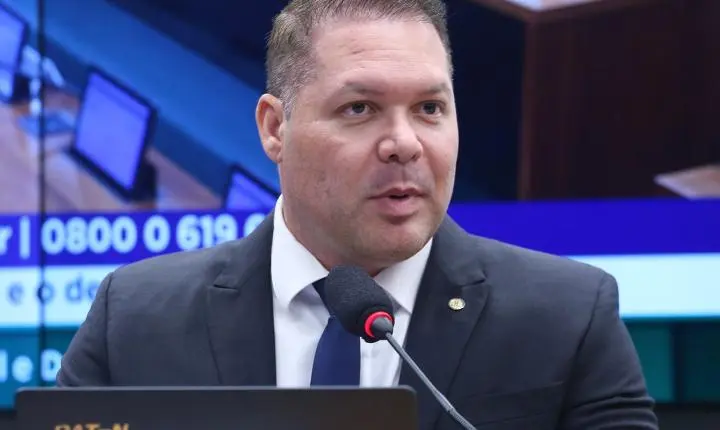 TSE confirma inelegibilidade e anula votos de Heitor Freire no Ceará