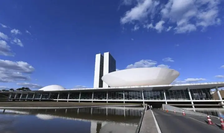 A influência da bancada ruralista ameaça o meio ambiente e o futuro do país