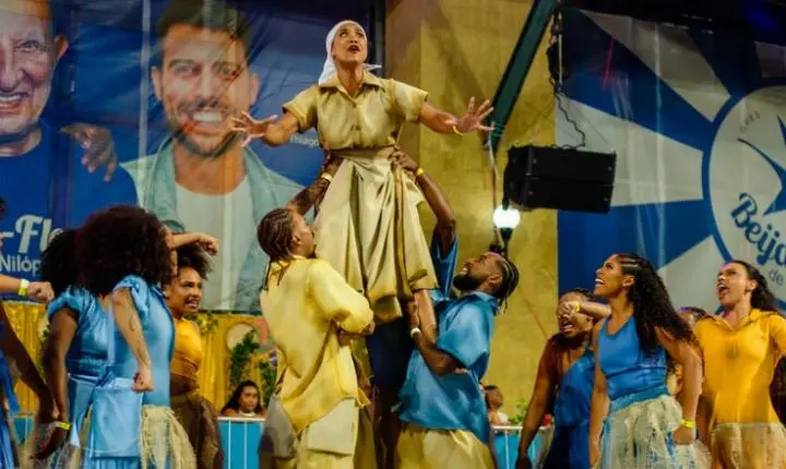 Unidos da Tijuca faz último ensaio de rua do ano nesta quinta-feira