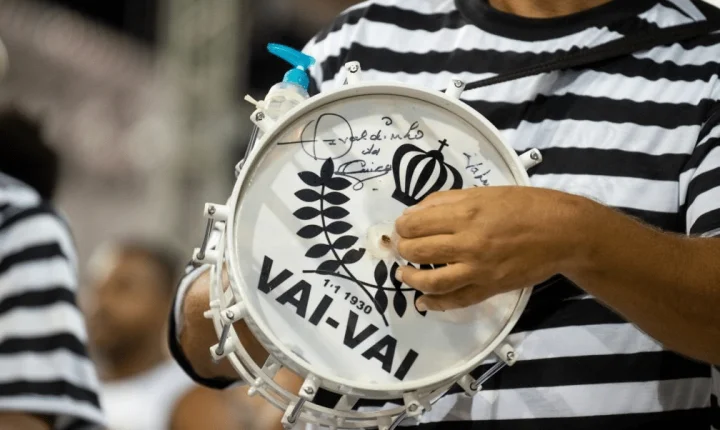 O concurso de samba-enredo da Vai-Vai avança para as fases decisivas na Arena Uirapuru