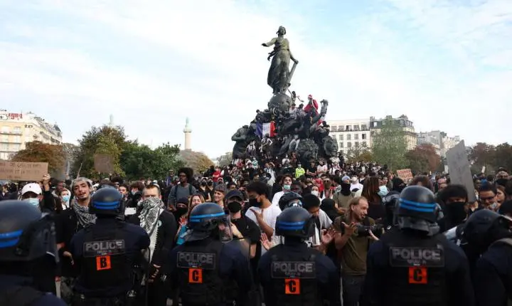 Onda de protestos estudantis na França exige melhorias na educação pública