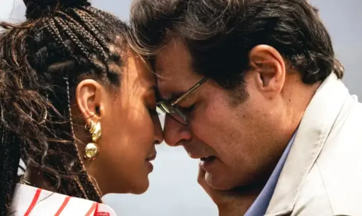 Por Você: Bela e Gabriel se beijam e iniciam romance na novela da Globo